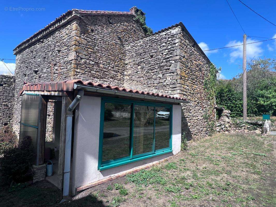 Ancien corps de ferme à vendre SAINT-PARDOUX-LE-LAC (87) - photo 9