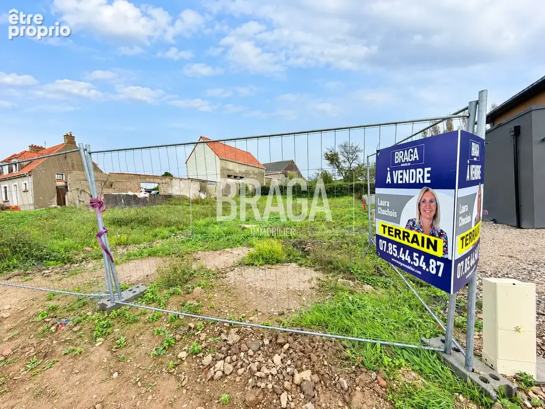 Photo Terrain à Outreau au prix de 77 000€