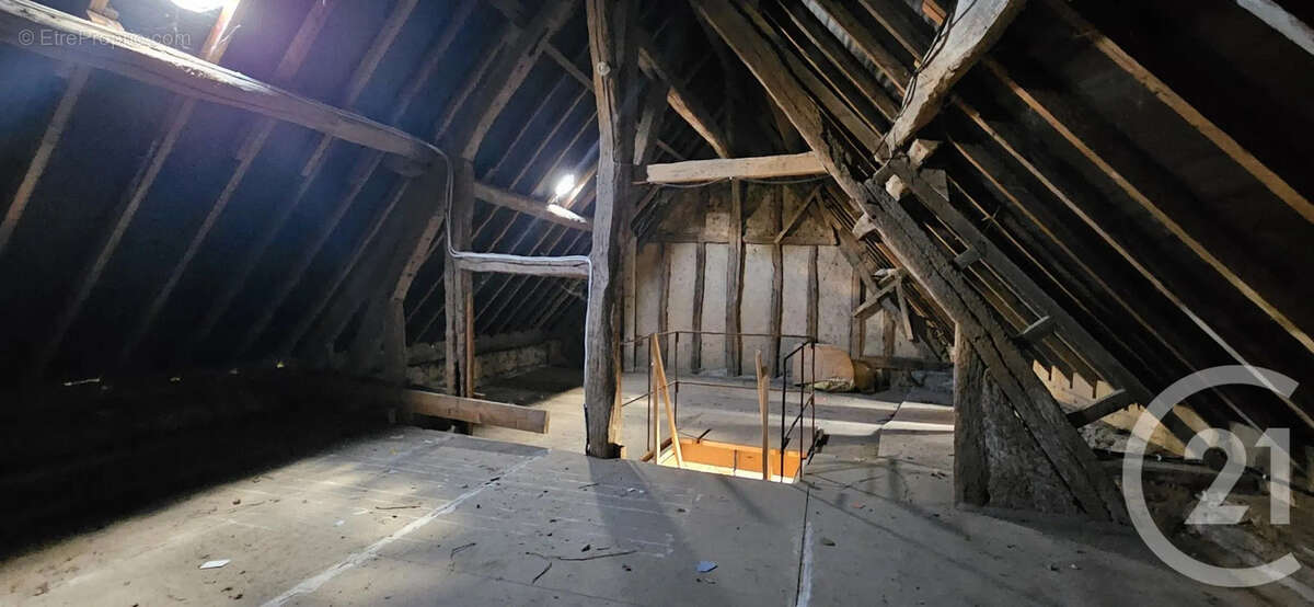 Maison à ALLUYES