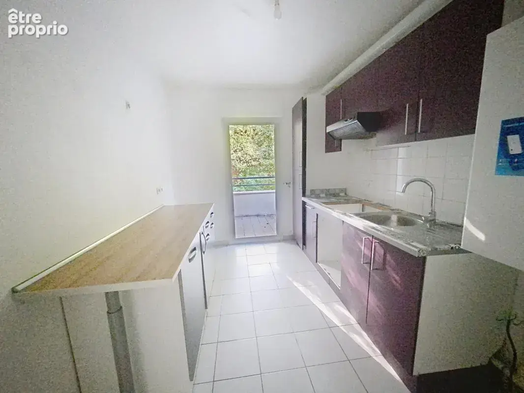 T4 en duplex dans un environnement verdoyant - photo 3