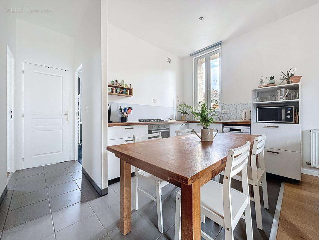 Appartement - Duplex - 3 Chambres - Garage - Place de parking - Proche commodités - photo 7