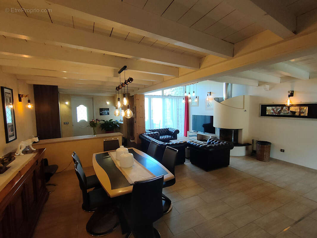 Maison à ARANC