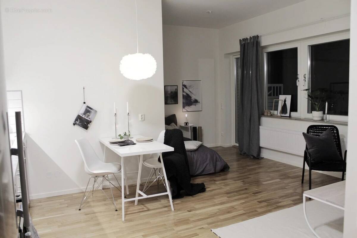 Appartement à PARIS-20E