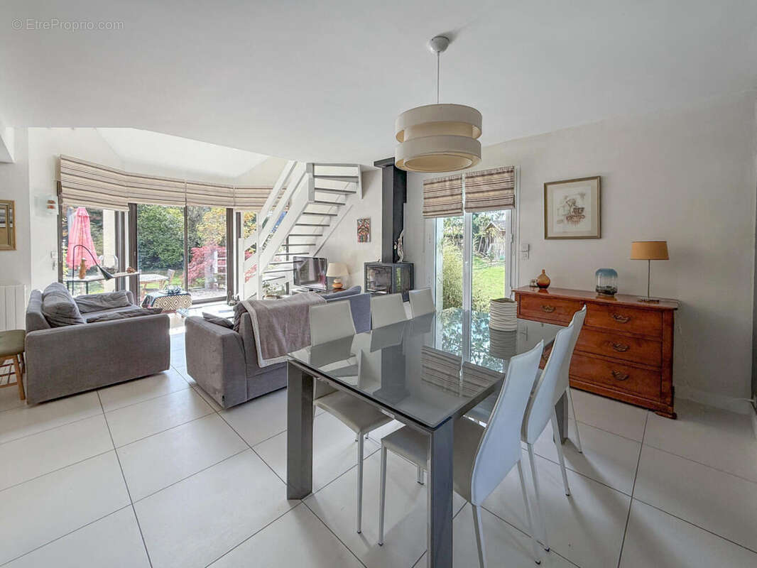 BELLEC 24 - Maison à BETTON