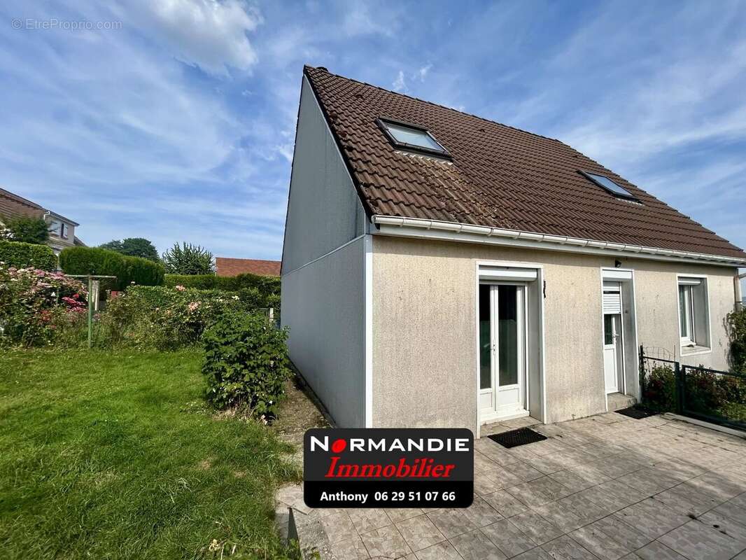 Maison à SAINT-MAURICE-D'ETELAN