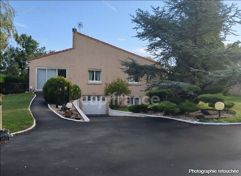 Maison à PISANY