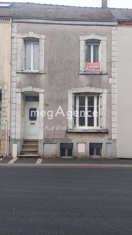 Maison à BEGROLLES-EN-MAUGES