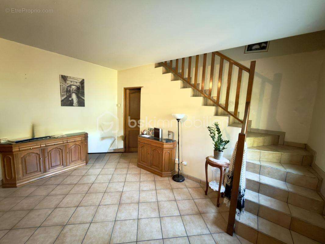 Belle maison familiale 6 pièces avec jardin - photo 5