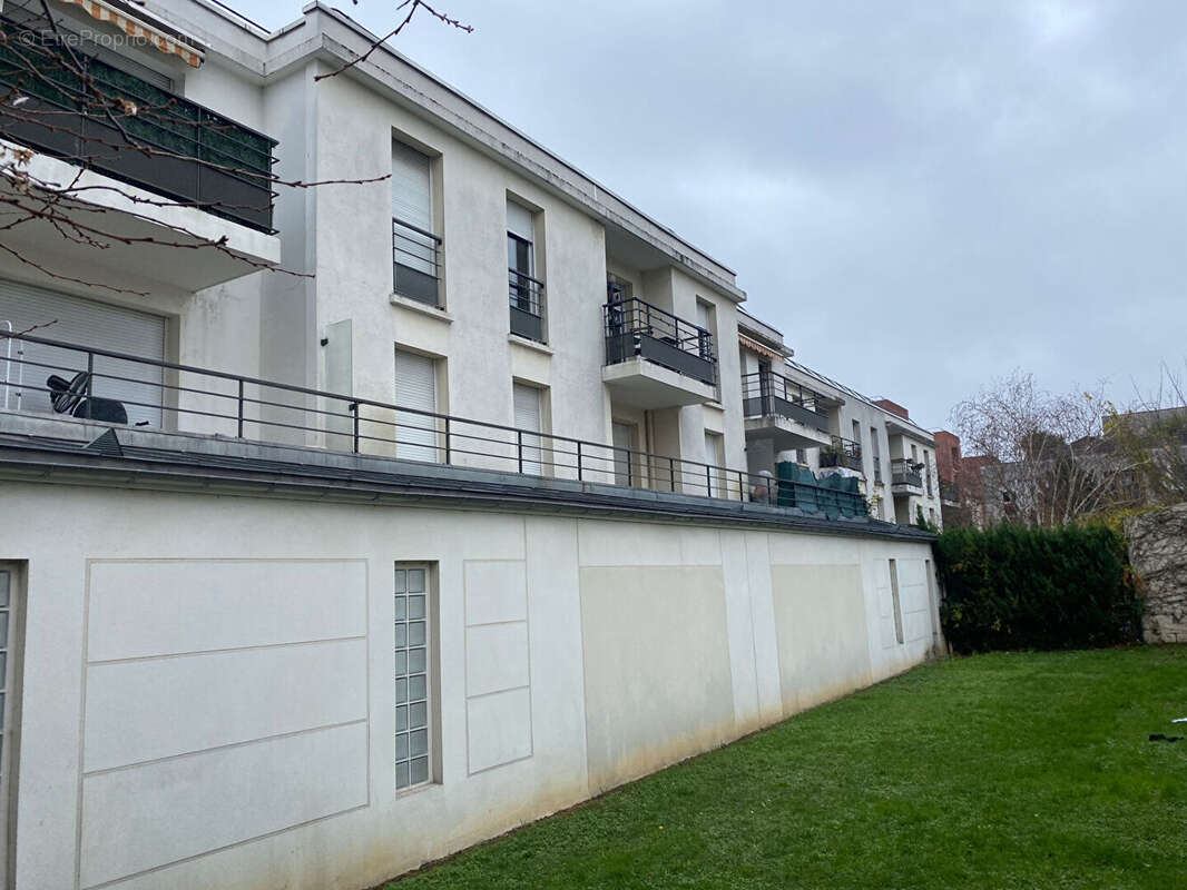 Appartement à AUBERVILLIERS