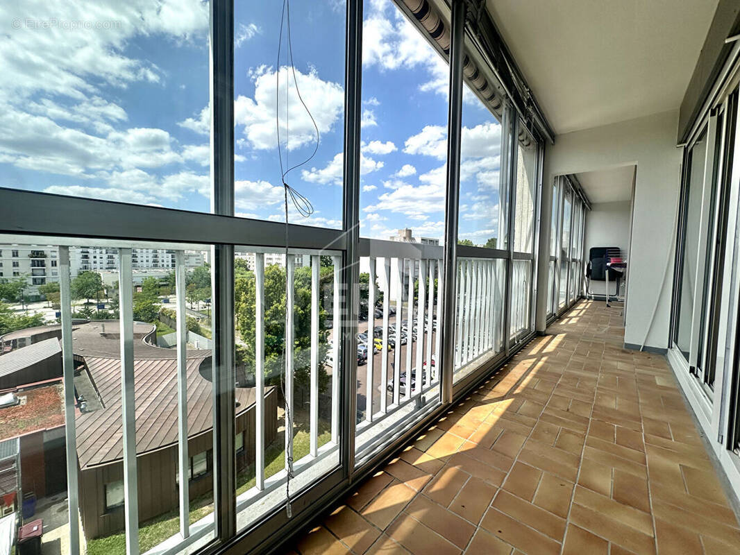 Appartement à SARTROUVILLE