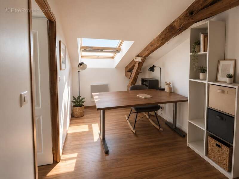 T3 Duplex lumineux avec espace bureau – Faibles charges – Centre-ville - photo 7
