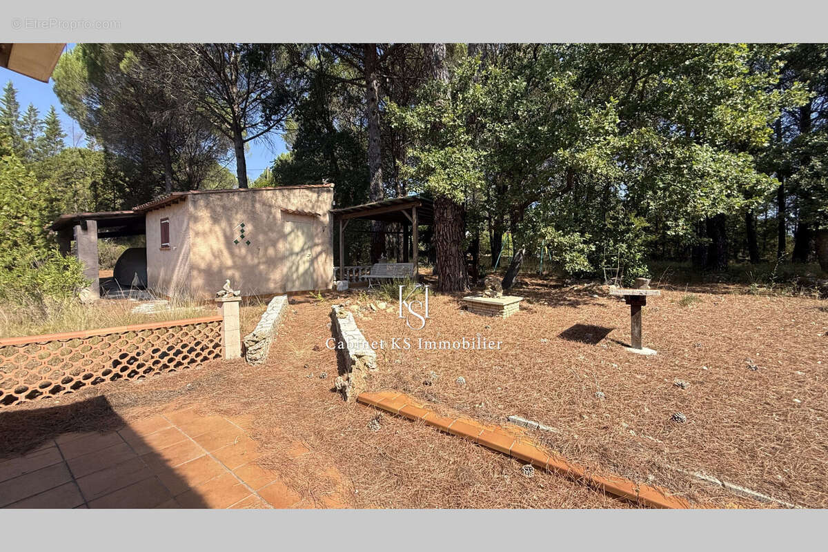 Maison 84 m² à Saint-Maximin-La-Sainte-Baume  - photo 5