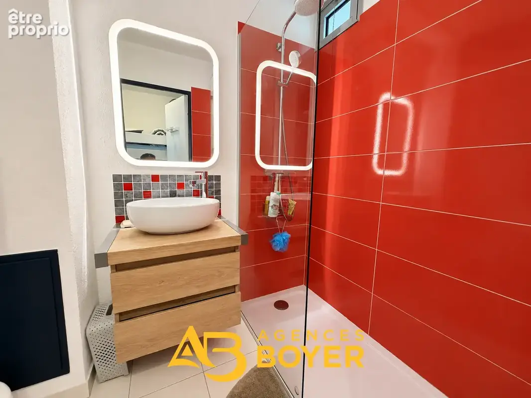Studio avec terrasse, piscine et parking à Sanary-sur-Mer, limite Bandol, proche plage - photo 6