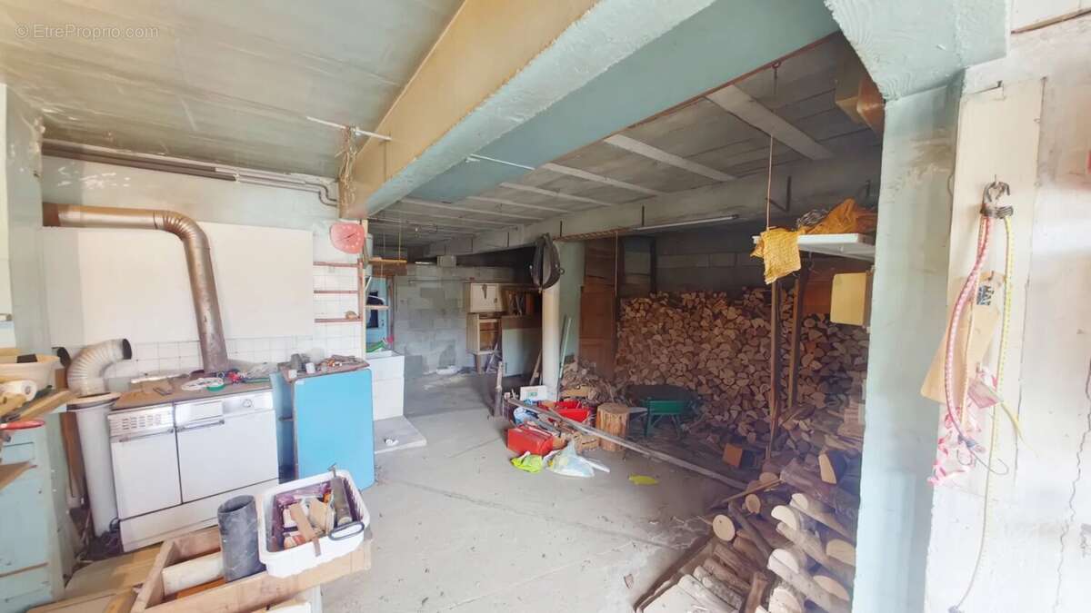 Maison de plain-pied isolée sur un terrain de 2213m² - photo 3