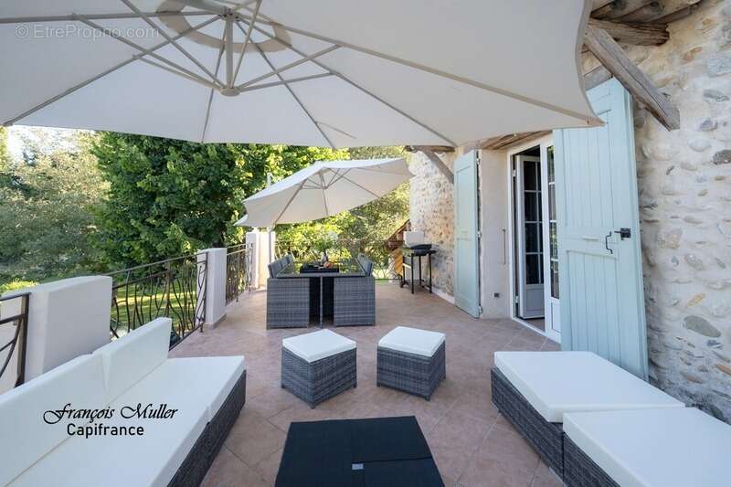 Propriété de caractère avec piscine et gîtes – Art de vivre en Provence - photo 6