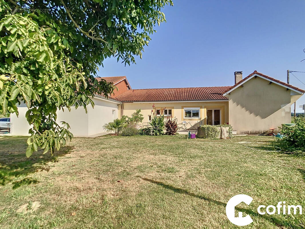Maison à GARLIN