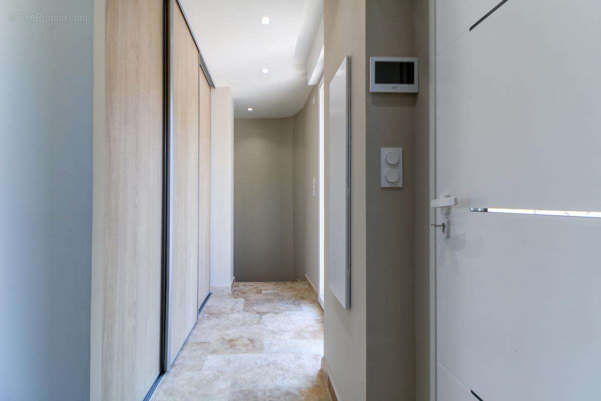 Maison 4 pièces avec piscine - MOUGINS - photo 11