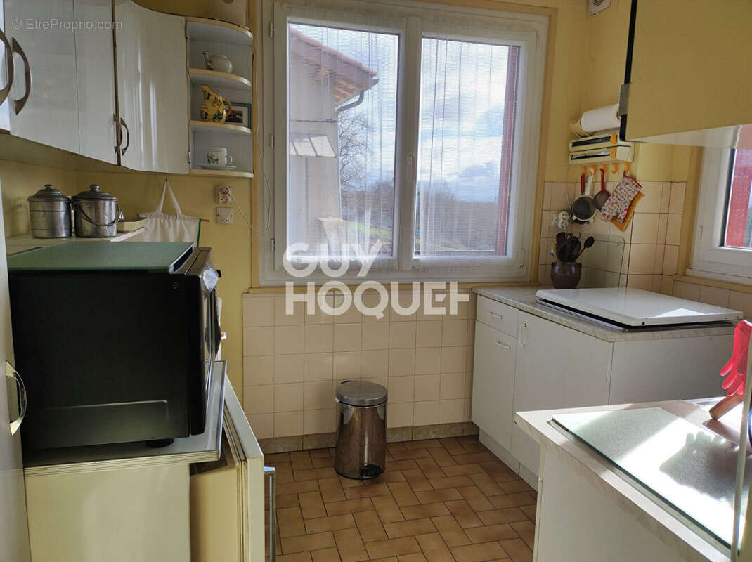 Maison à SAINTE-AGATHE-LA-BOUTERESSE