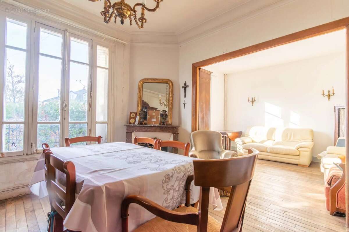 Maison à MONTMORENCY