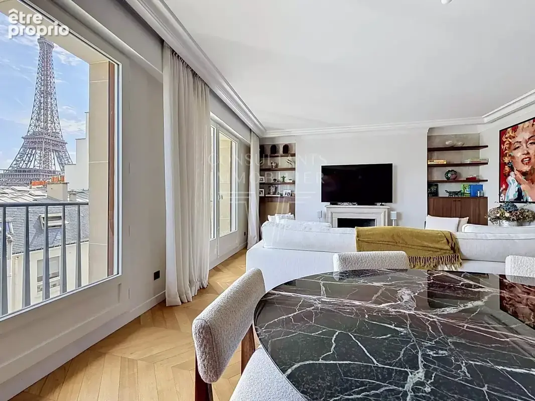 Appartement à PARIS-16E