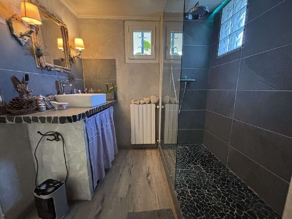 Maison à SAINTE-BAZEILLE