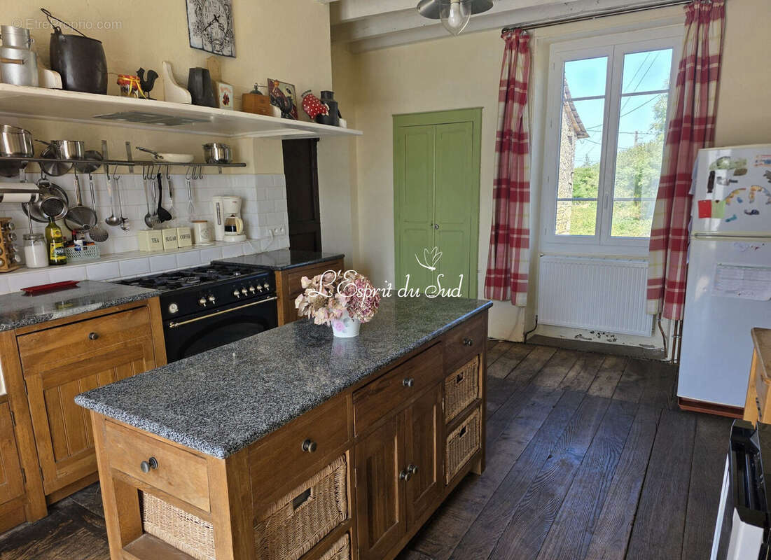 Maison 161 m² à Montbazens  - photo 5