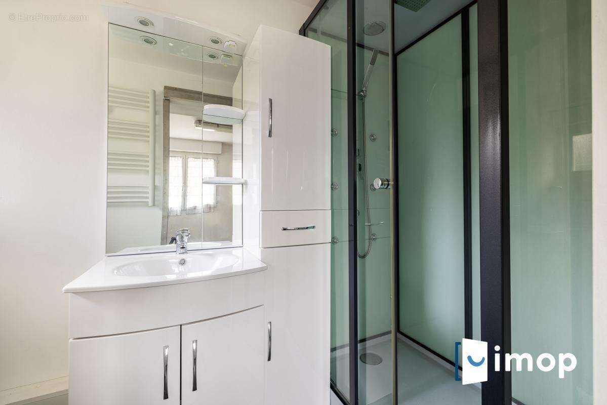 Maison à LES MOLIERES