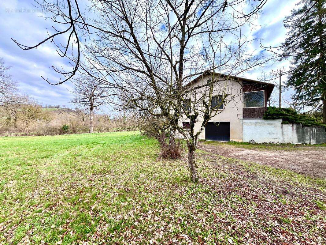 Maison à AGEN-D'AVEYRON