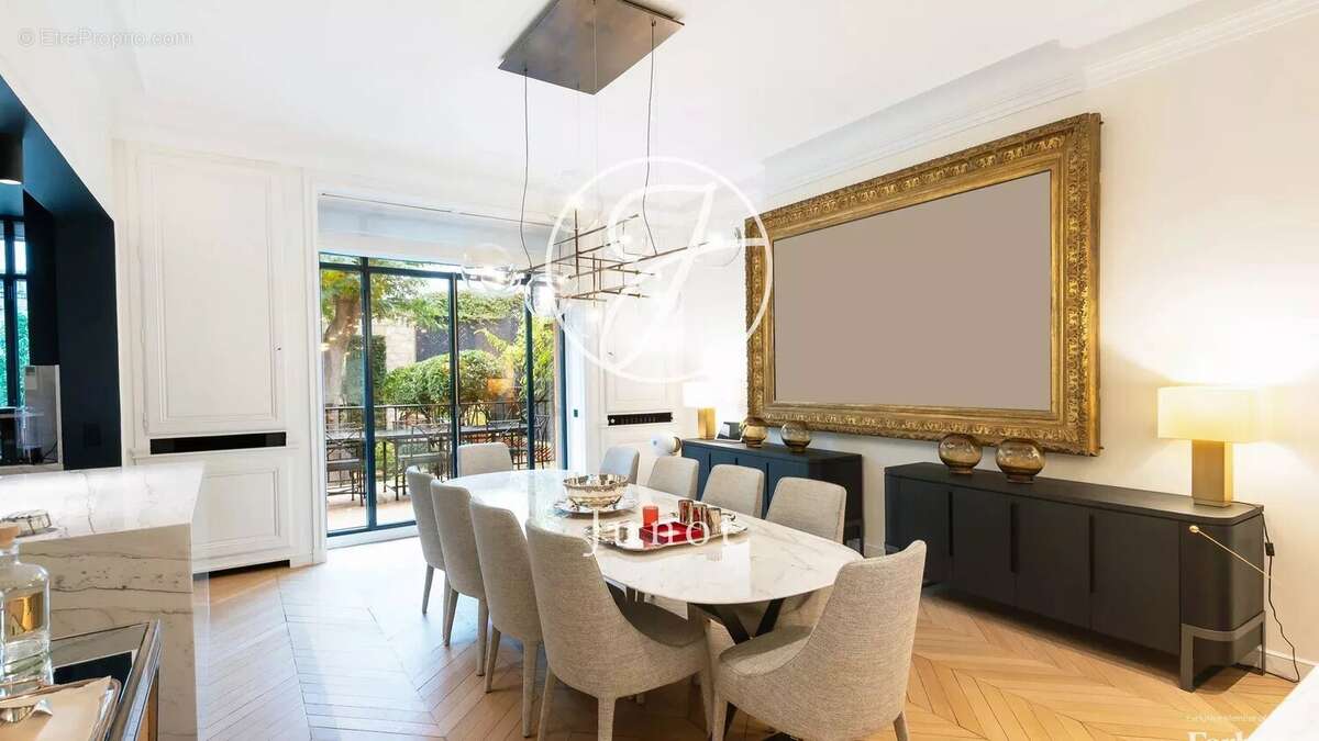 Maison à PARIS-16E