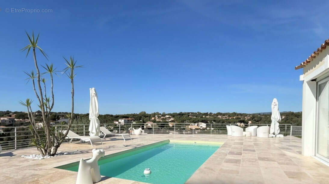 Maison à FREJUS