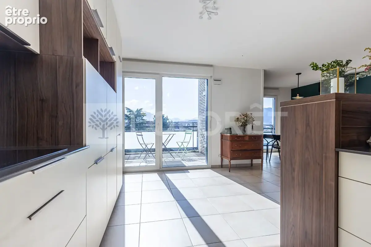 Agence immobiliere laforet - "agave" - appartement t3 traversant de 78,80 m² - balcons - garage en sus - dernier etage - vue deg - photo 3