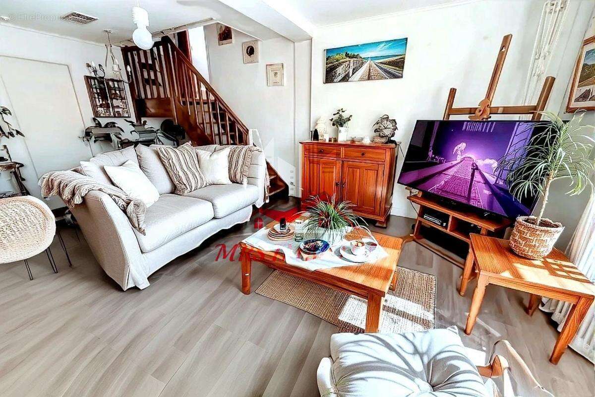 Appartement à SAINT-LEU-D&#039;ESSERENT