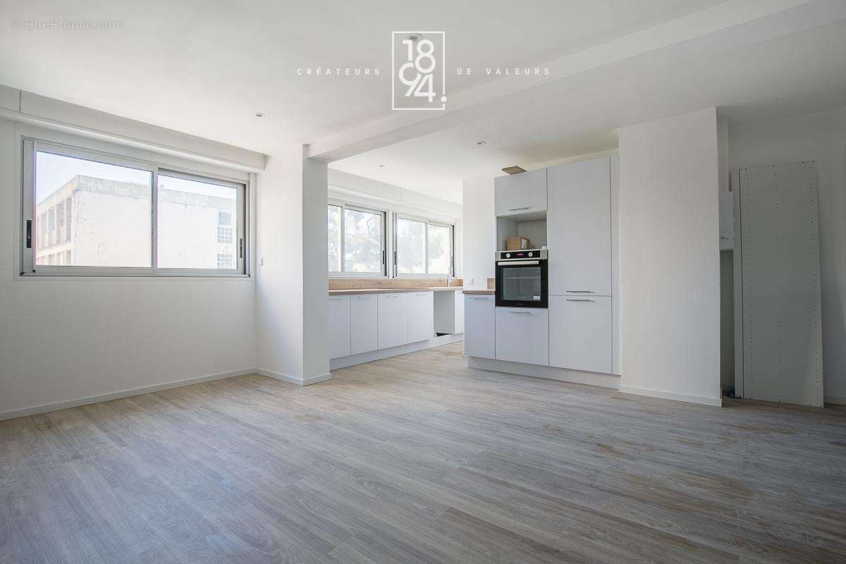 Marseille 9ème – Château Sec  Grand T3 entièrement rénové – Calme & lumineux - photo 2