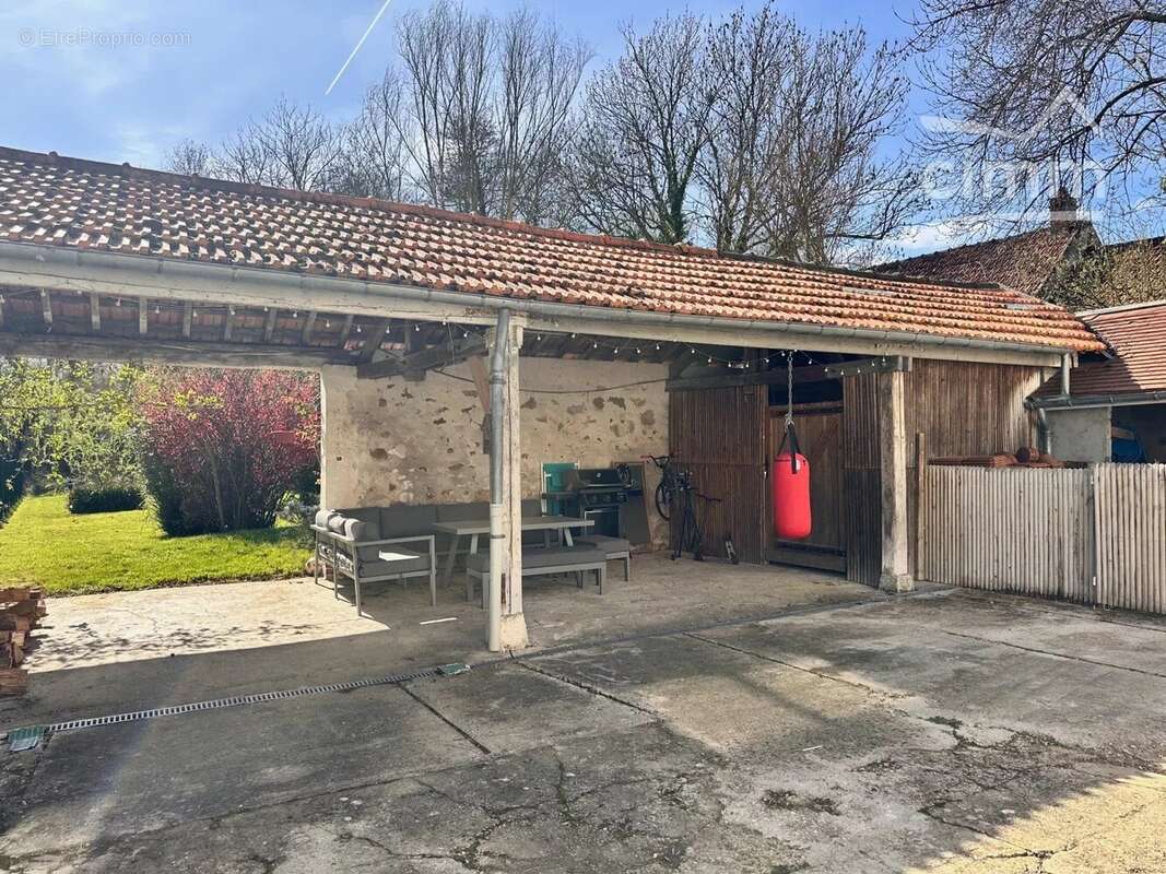 Maison à CONGIS-SUR-THEROUANNE