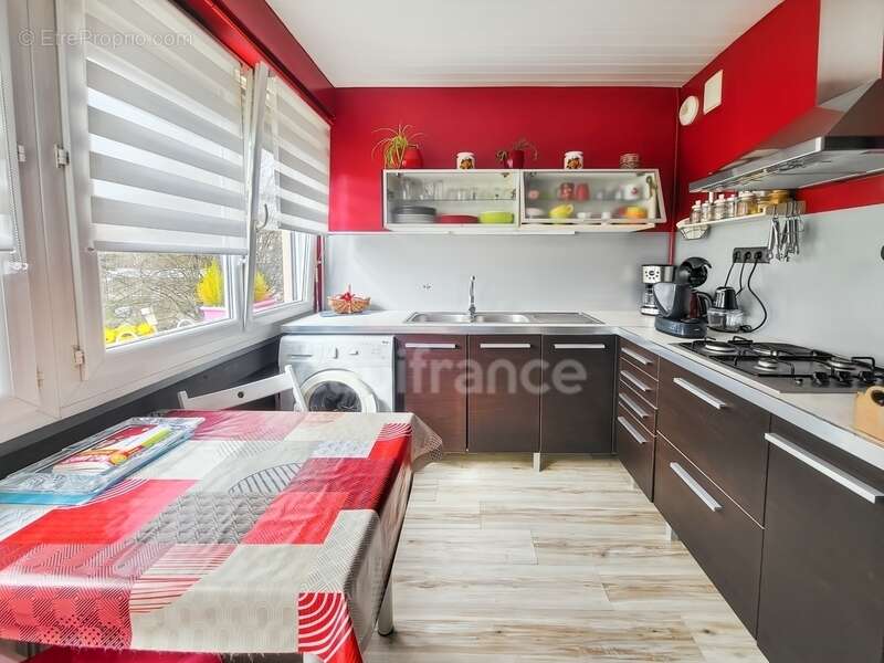 Appartement à CHENOVE