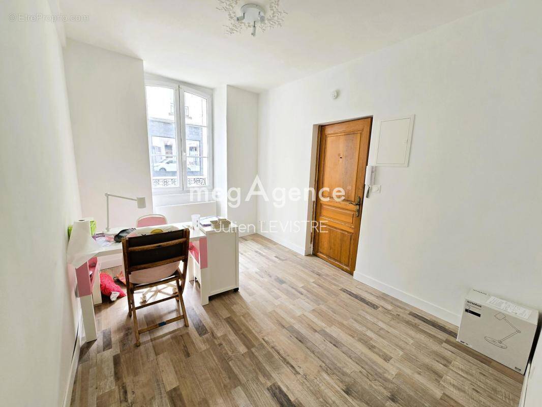 Appartement à AUNEAU