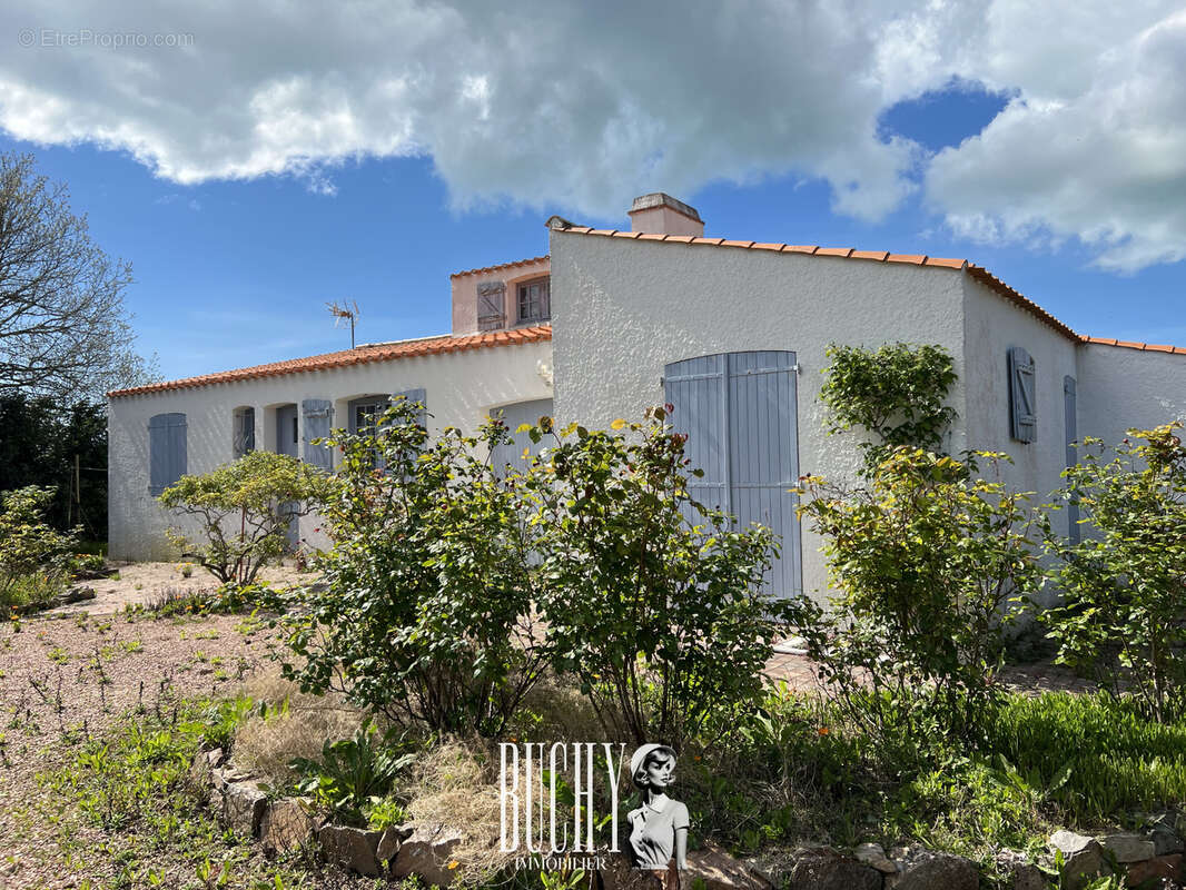 Maison à TALMONT-SAINT-HILAIRE