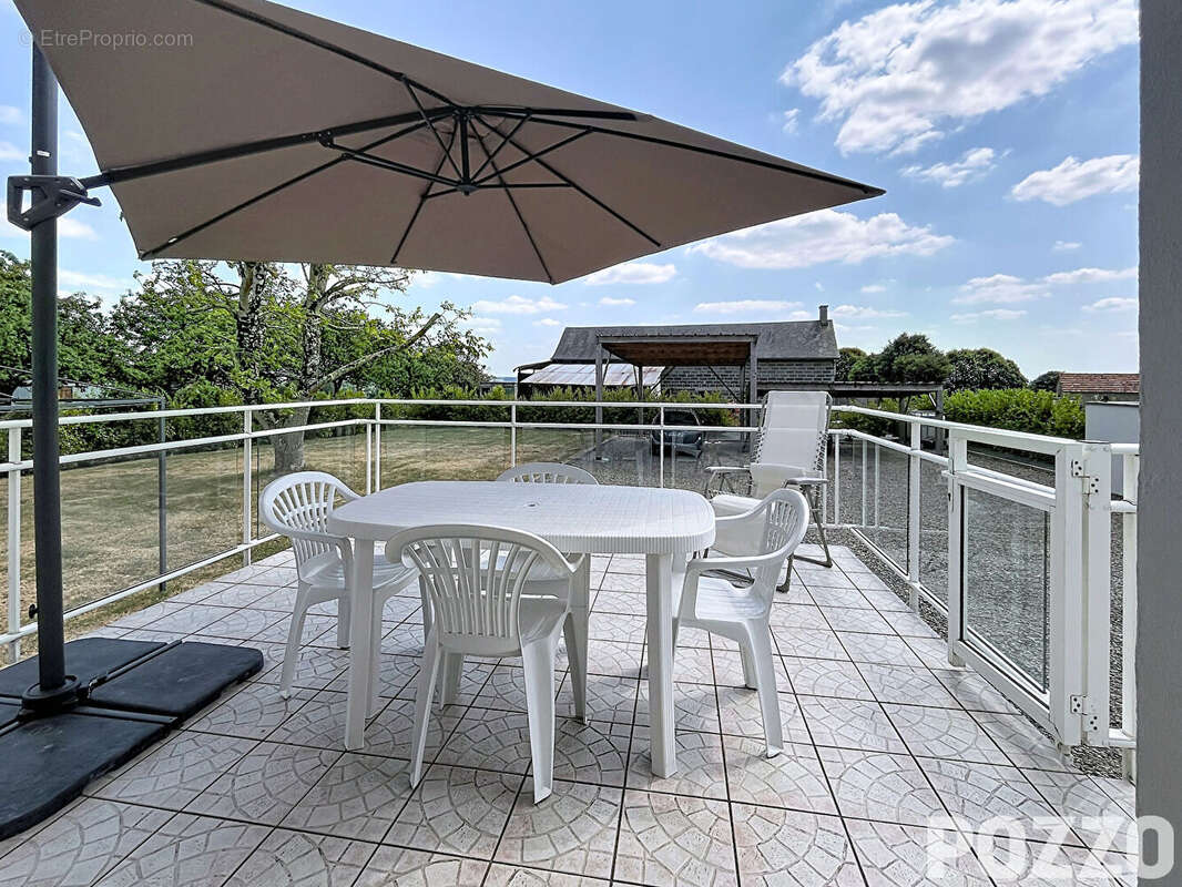 A Vendre - Saint Senier Sous Avranches - Maison 8 pièce(s) 133 m² - photo 10