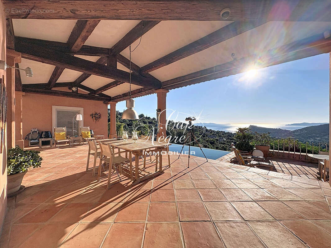 Maison à RAYOL-CANADEL-SUR-MER