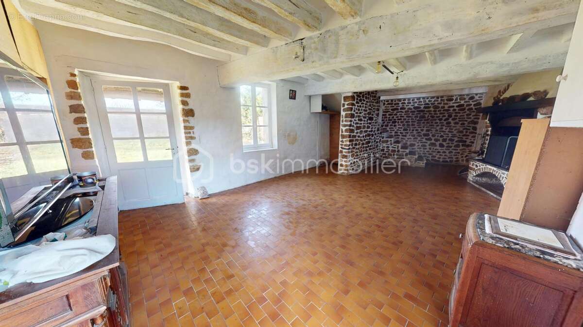 Maison à BEAUNE-LA-ROLANDE