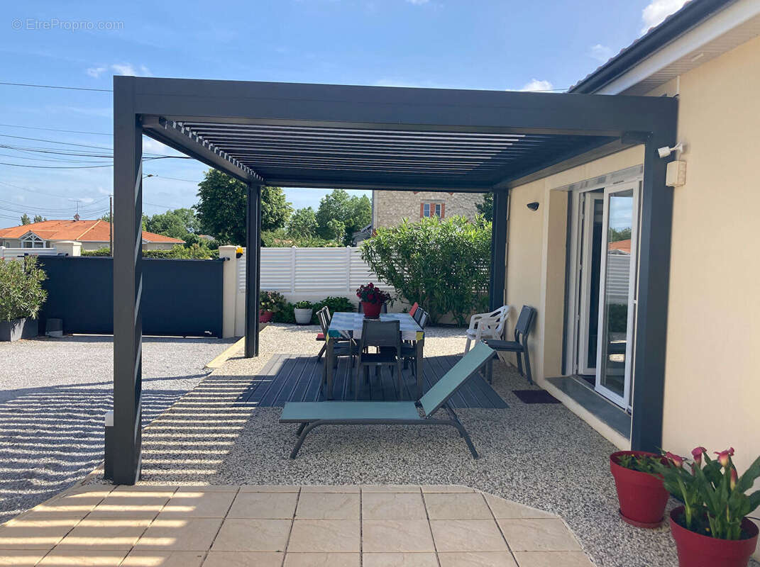 Maison à TONNAY-CHARENTE