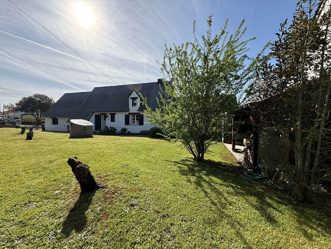 Maison à LE POULIGUEN