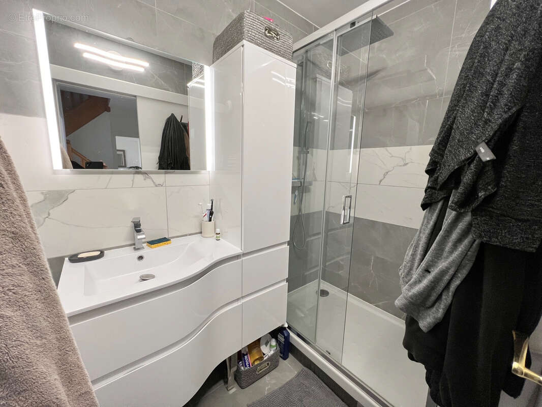 Appartement à HOUDAN
