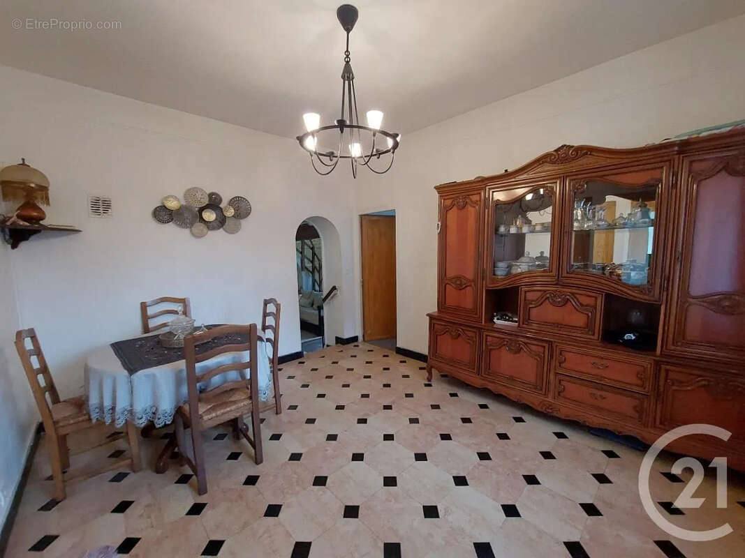 Maison à SOUGERES-EN-PUISAYE