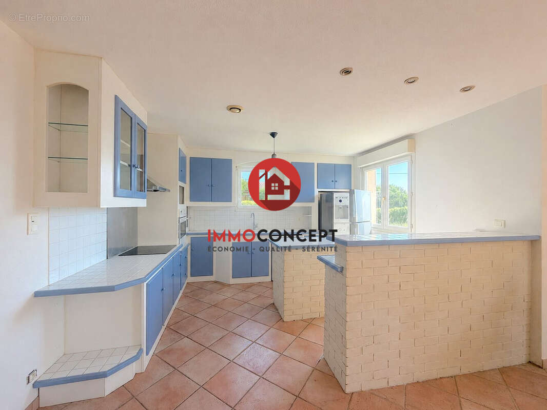Maison 130 m² à Laudun-L'ardoise  - photo 4