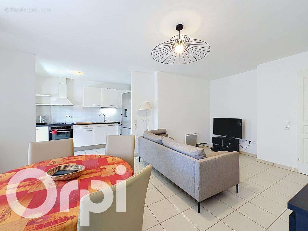 Appartement à PUGET-SUR-ARGENS