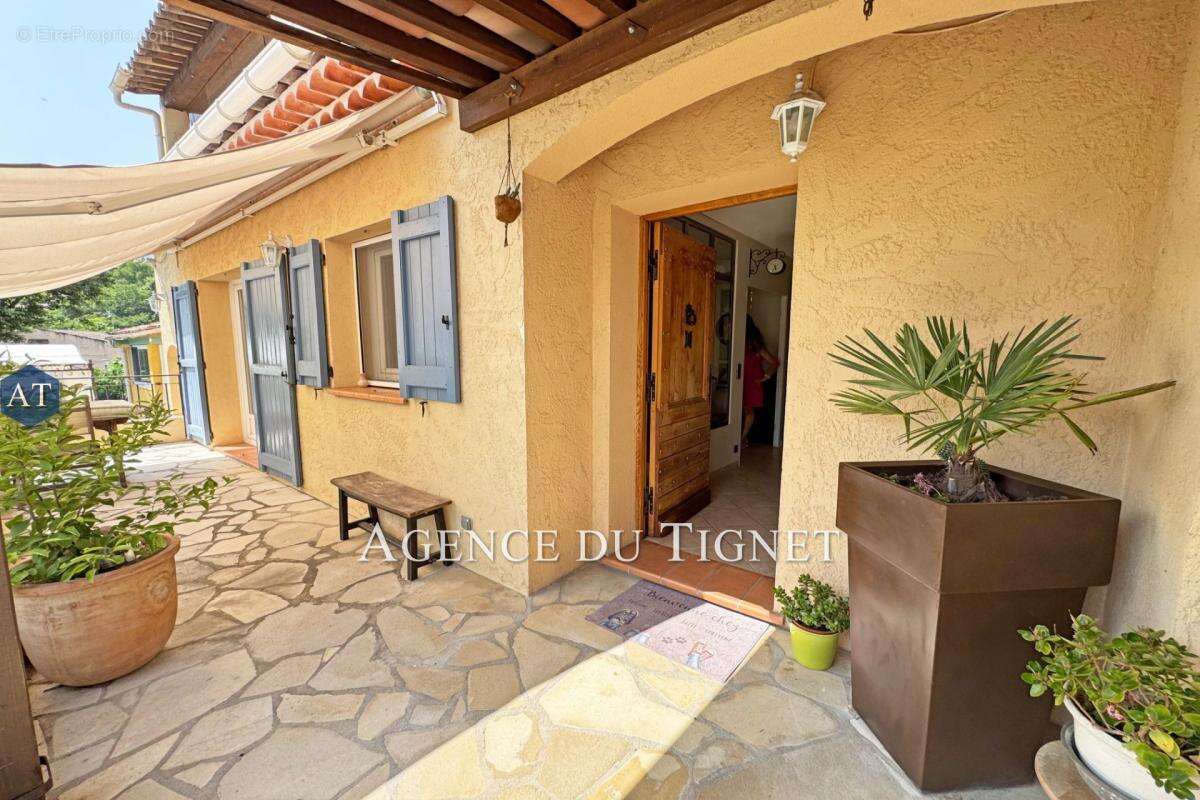 Maison à PEYMEINADE