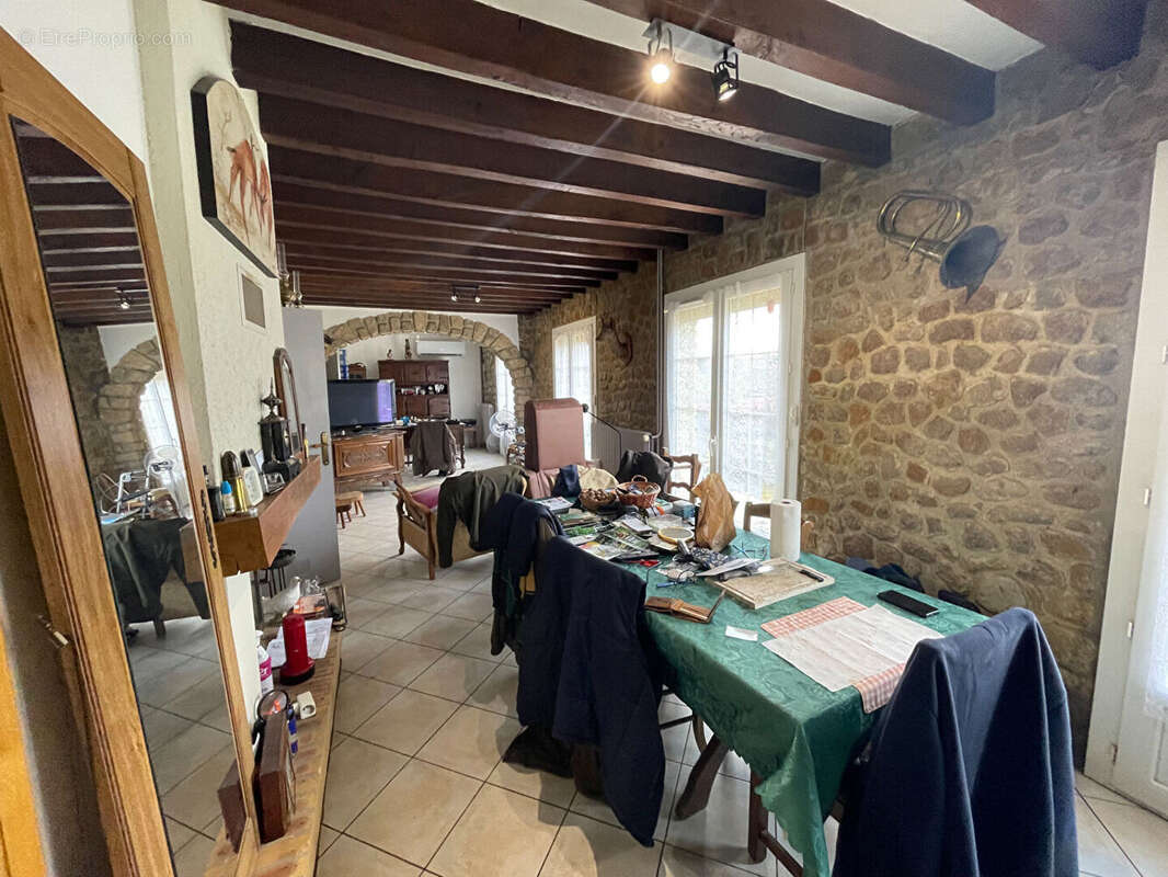 Maison à LAVARE