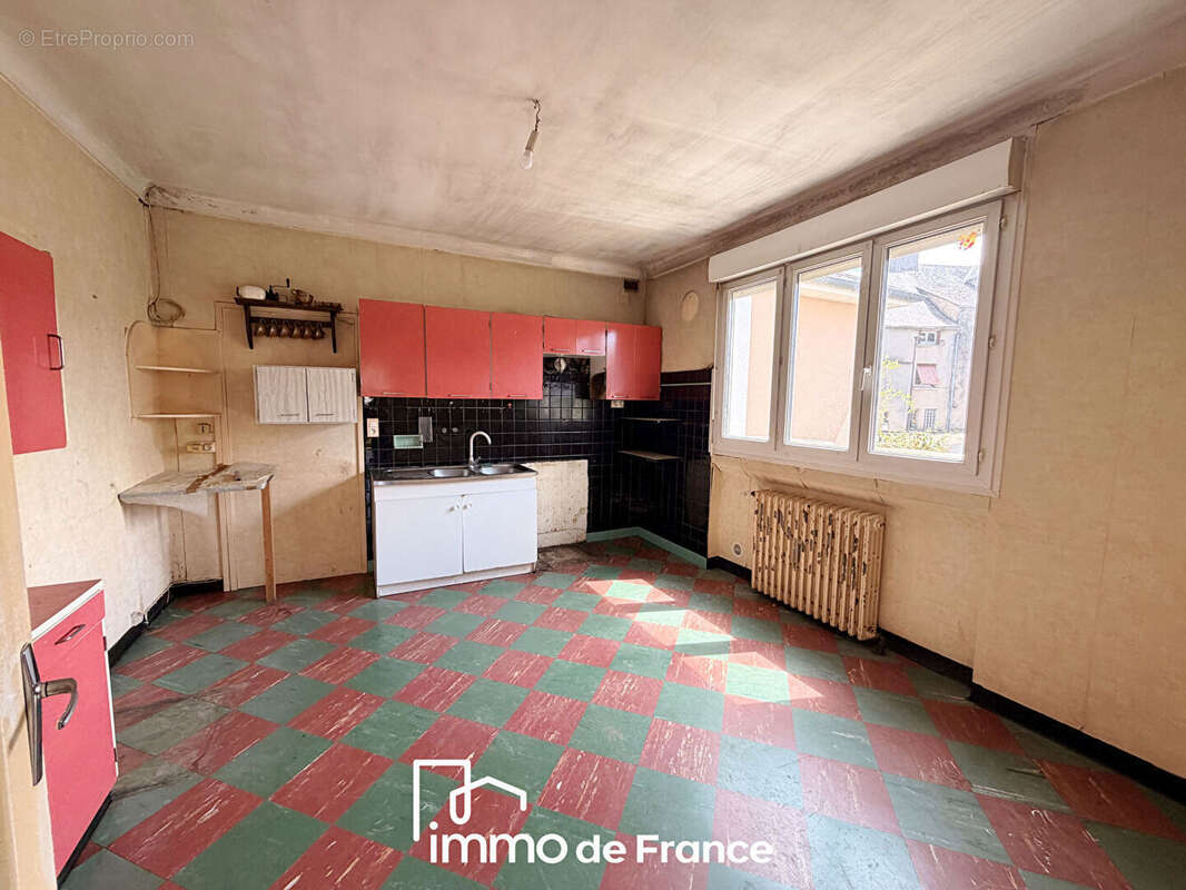 Maison T5 à fort potentiel  - Commune de LUC LA PRIMAUBE - photo 4
