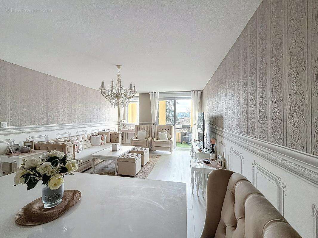 Appartement à GRIGNY